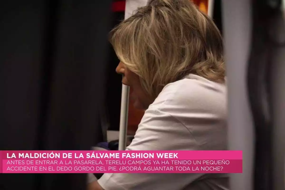 Imagen de Terelu Campos adolorida por la rotura de su dedo gordo del pie en la 'Sálvame Fashion Week 2023' Imagen de Terelu Campos adolorida por la rotura de su dedo gordo del pie en la 'Sálvame Fashion Week 2023'