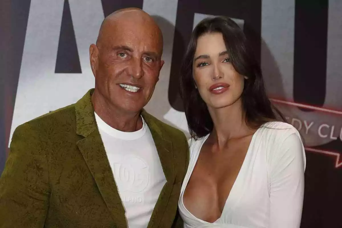 Marta López Álamo junto con Kiko Matamoros en el photocall de un evento Marta López Álamo junto con Kiko Matamoros en el photocall de un evento